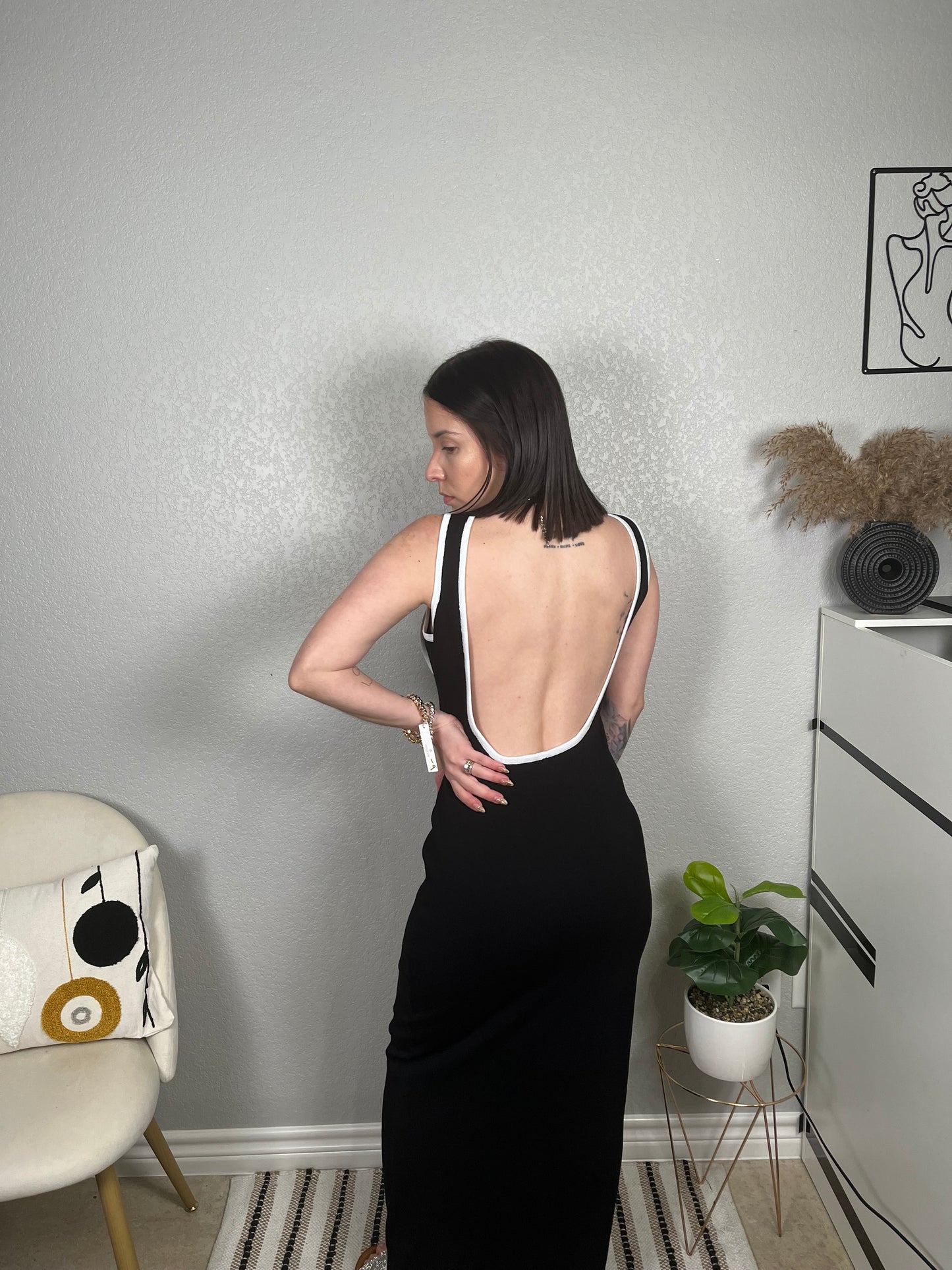 B&W Sarah Maxi